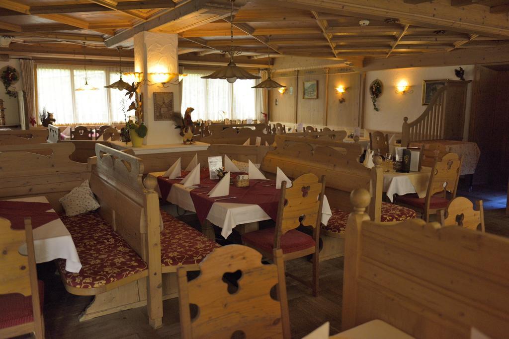Hotel Traube Sankt Gallenkirch Bagian luar foto
