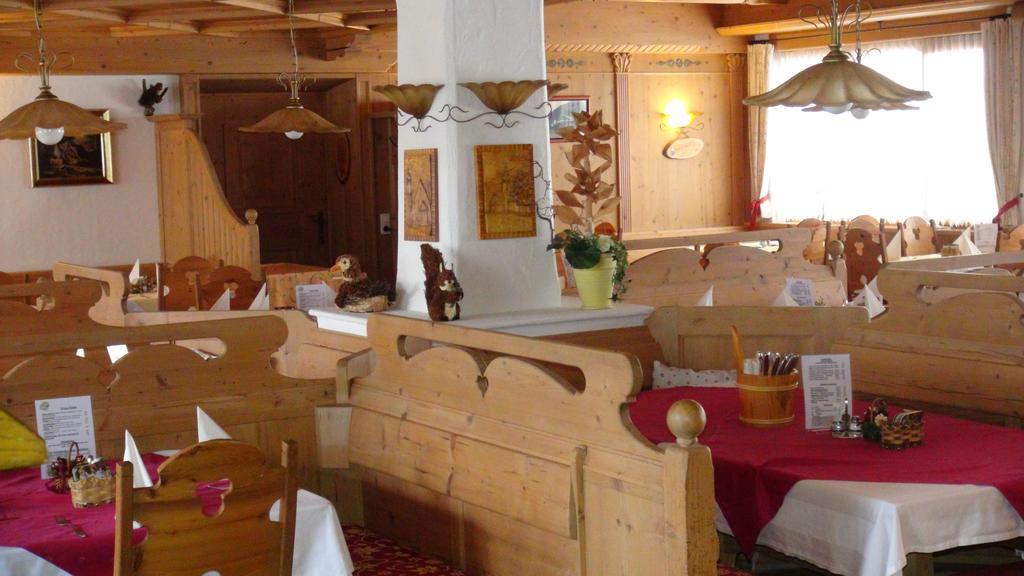 Hotel Traube Sankt Gallenkirch Bagian luar foto